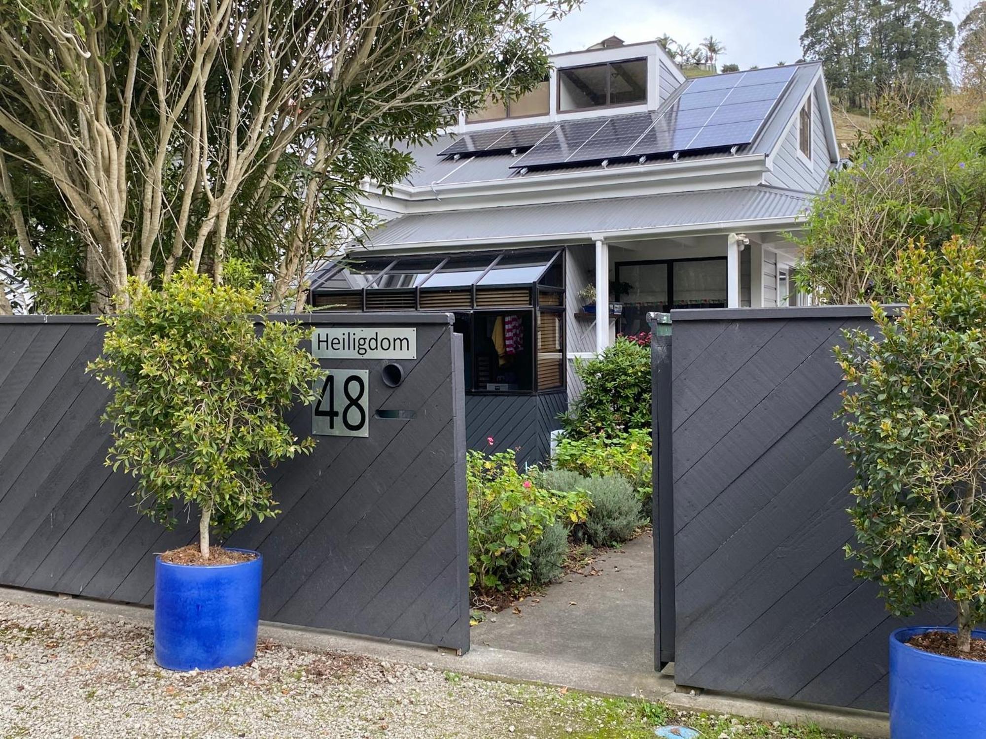 Superb Studio Retreat With Spa, Pool & Bbq Access Whanganui Esterno foto